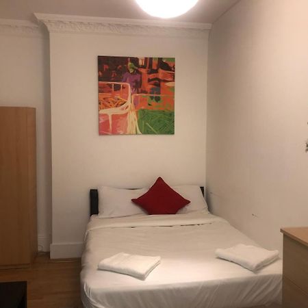 לונדון Poplar Guest House מראה חיצוני תמונה