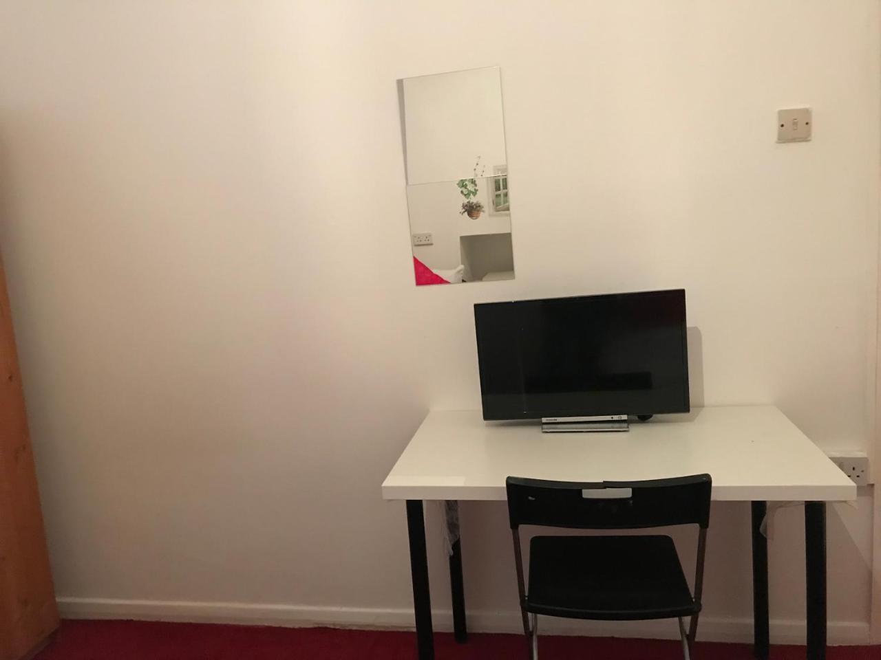 לונדון Poplar Guest House מראה חיצוני תמונה