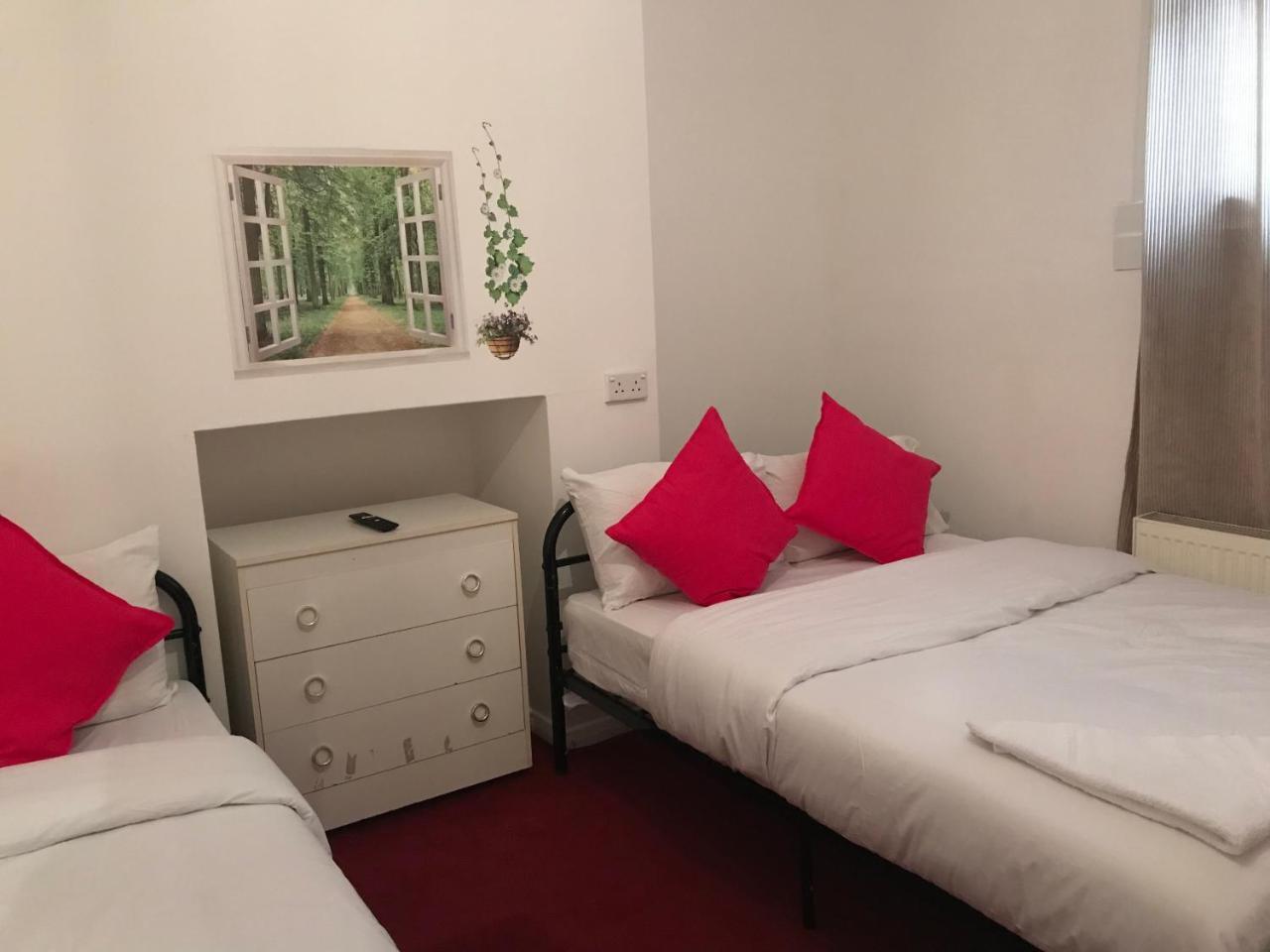 לונדון Poplar Guest House מראה חיצוני תמונה