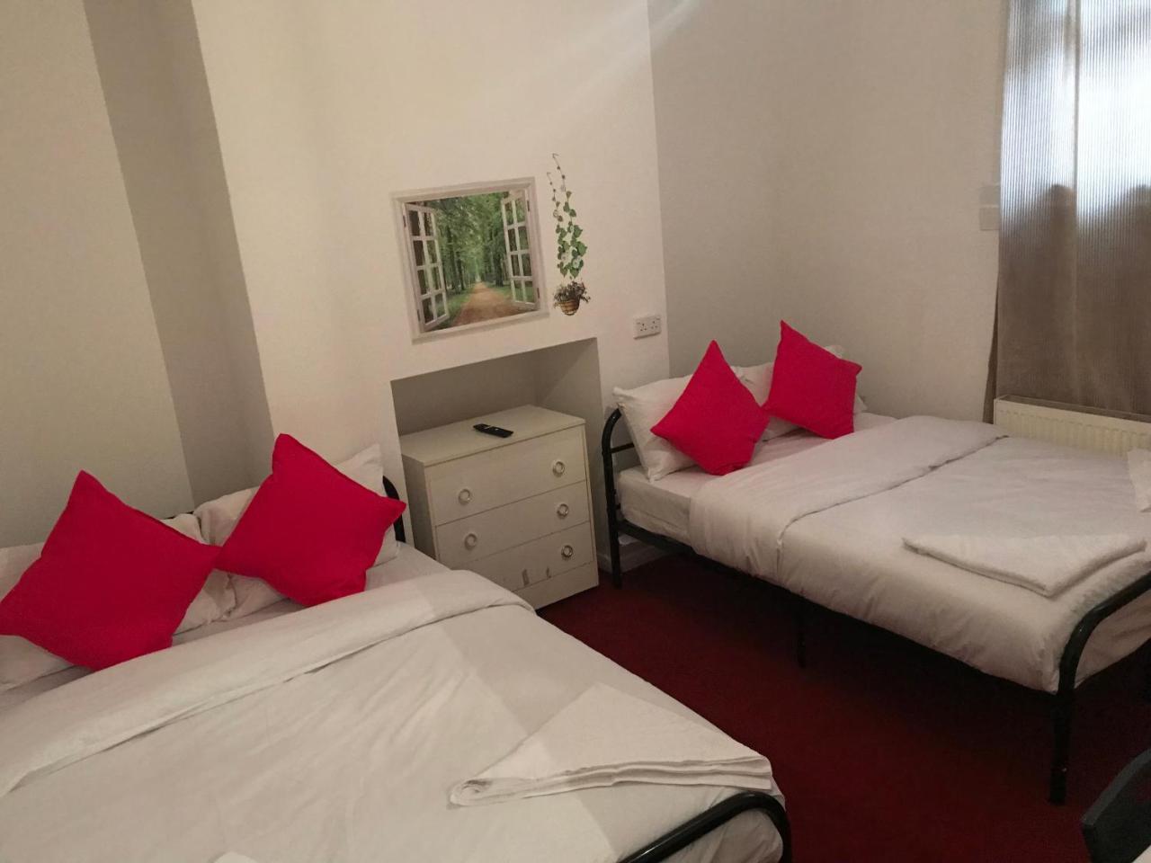 לונדון Poplar Guest House מראה חיצוני תמונה
