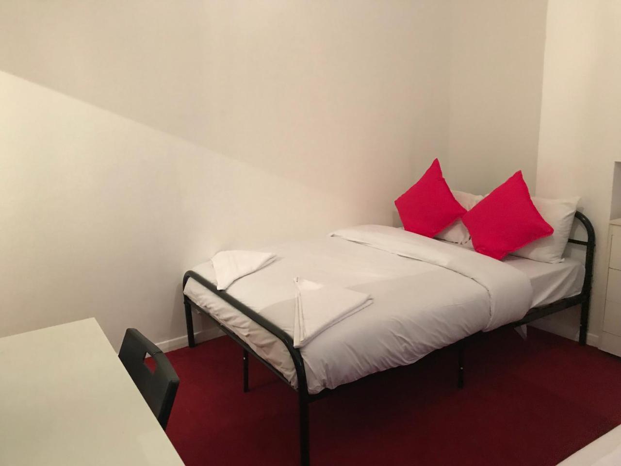 לונדון Poplar Guest House מראה חיצוני תמונה