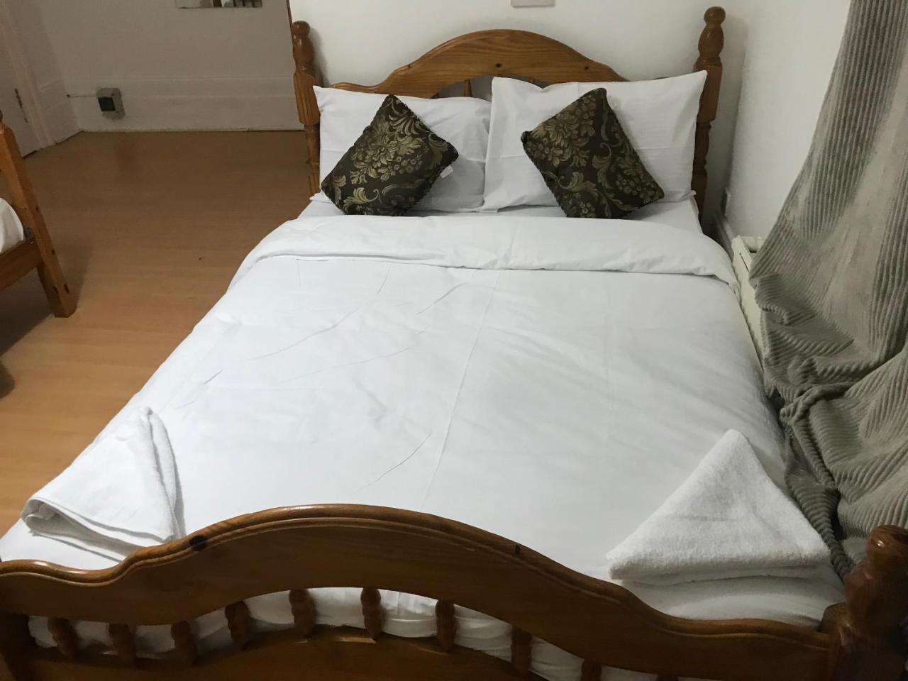לונדון Poplar Guest House מראה חיצוני תמונה