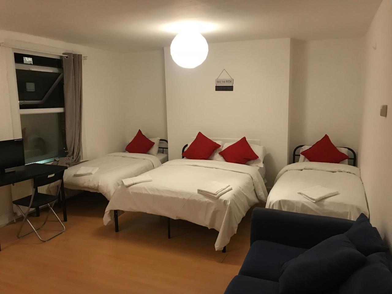 לונדון Poplar Guest House מראה חיצוני תמונה