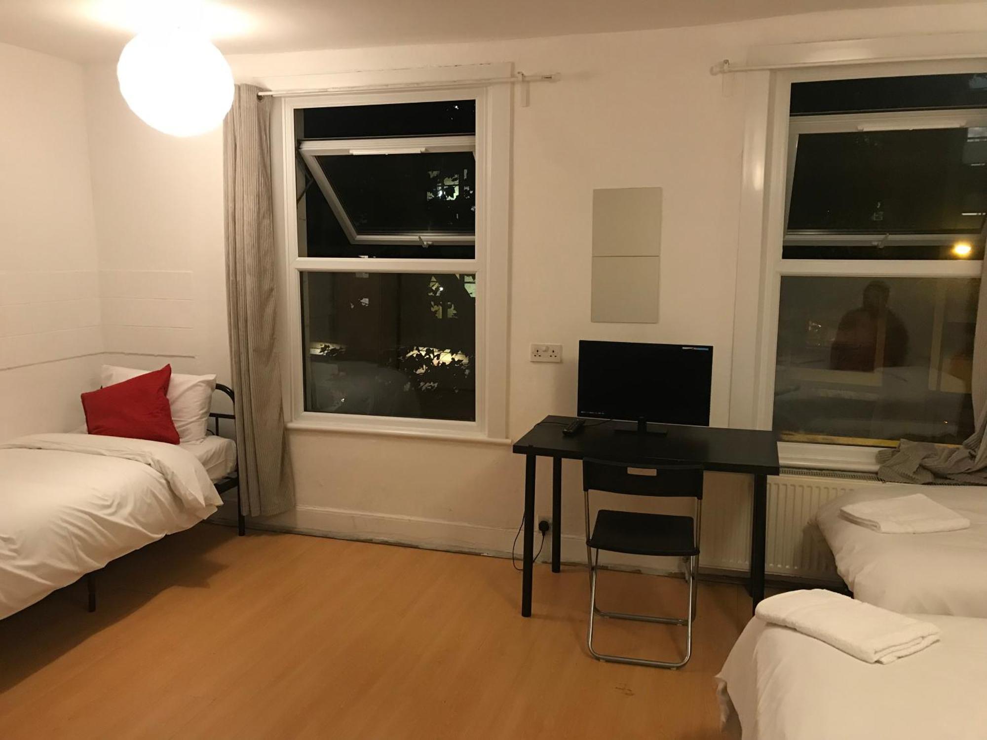 לונדון Poplar Guest House מראה חיצוני תמונה