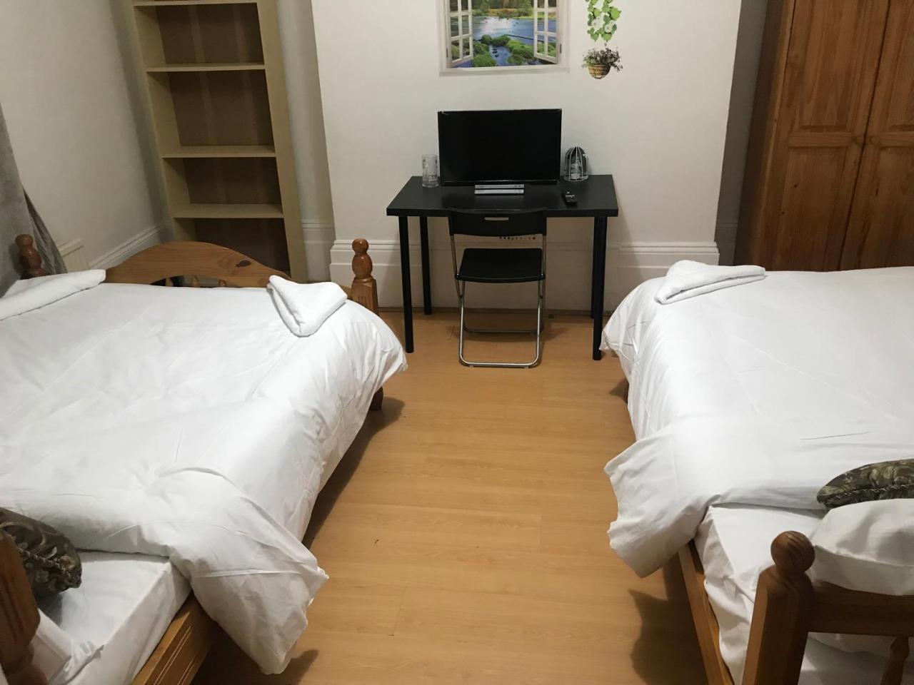 לונדון Poplar Guest House מראה חיצוני תמונה
