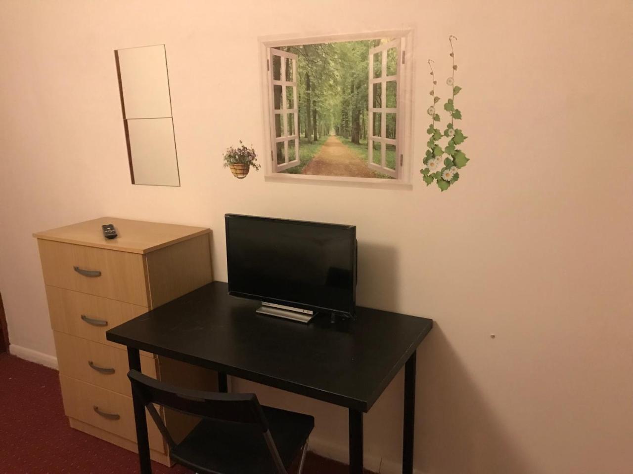 לונדון Poplar Guest House מראה חיצוני תמונה