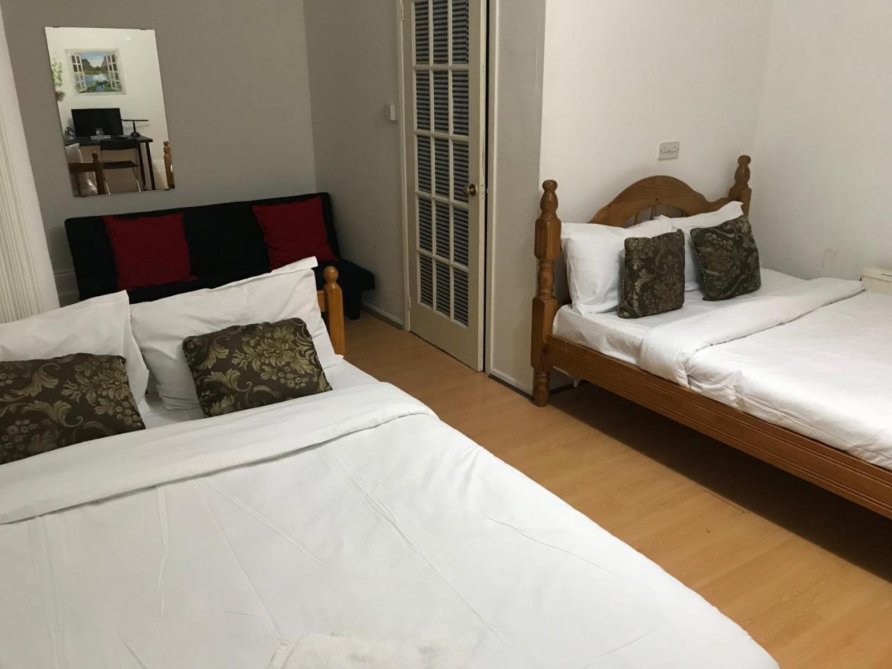 לונדון Poplar Guest House מראה חיצוני תמונה